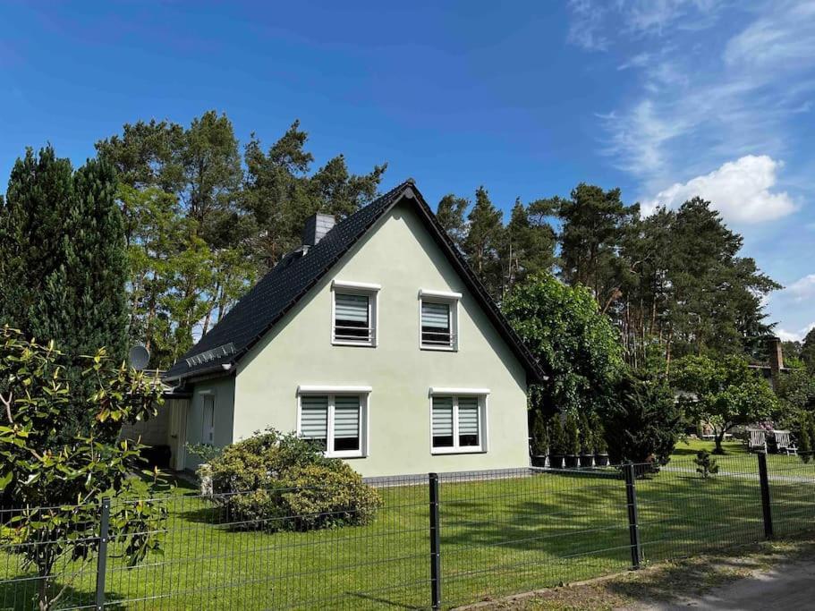 -Haus Am Waeldchen- Apartman Zehdenick Kültér fotó
